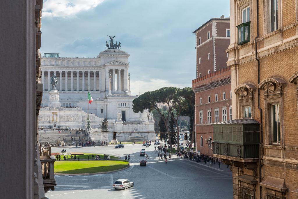 Amazing Suite Piazza Venezia Roma Dış mekan fotoğraf